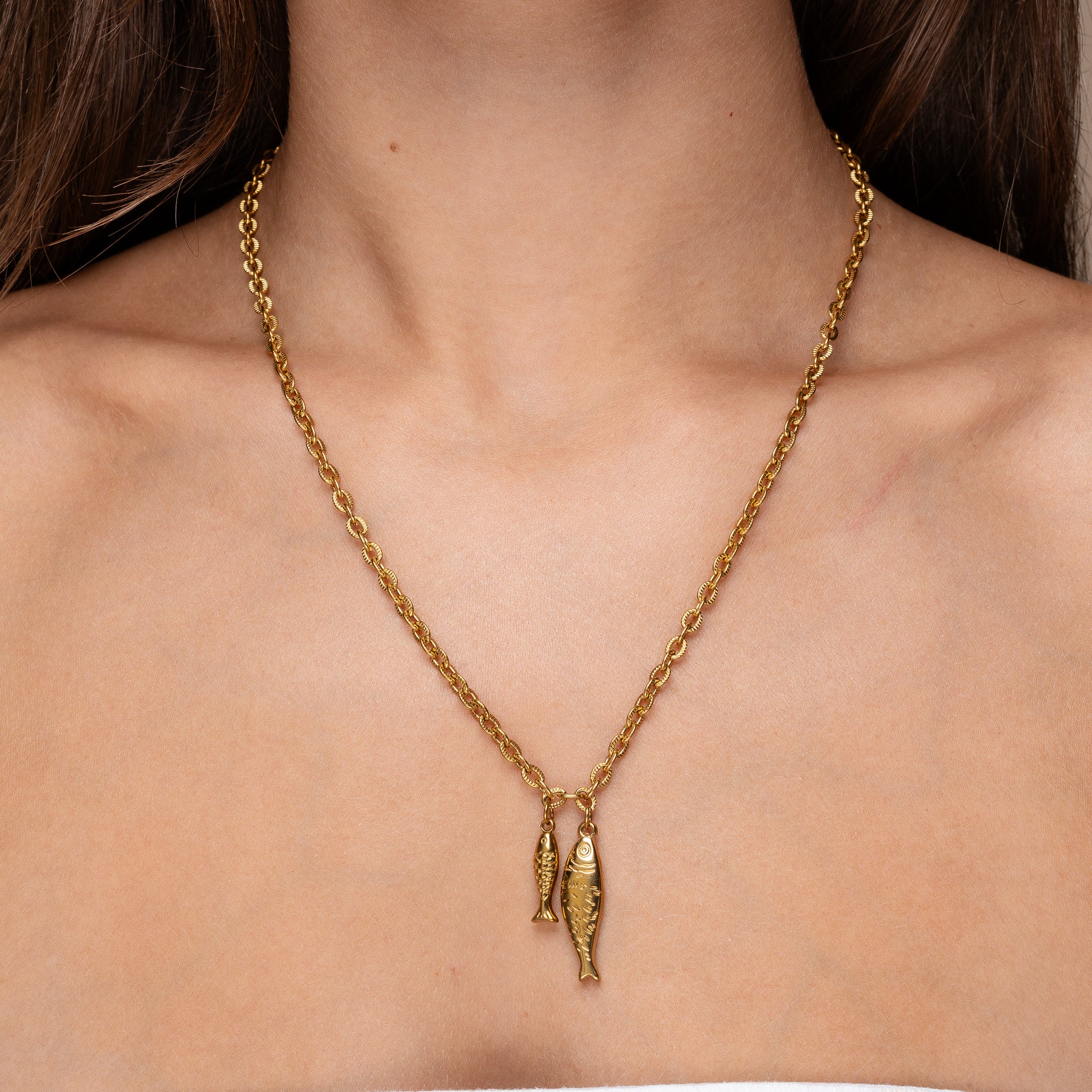 Twin fish pendant necklace close-up – Maevi